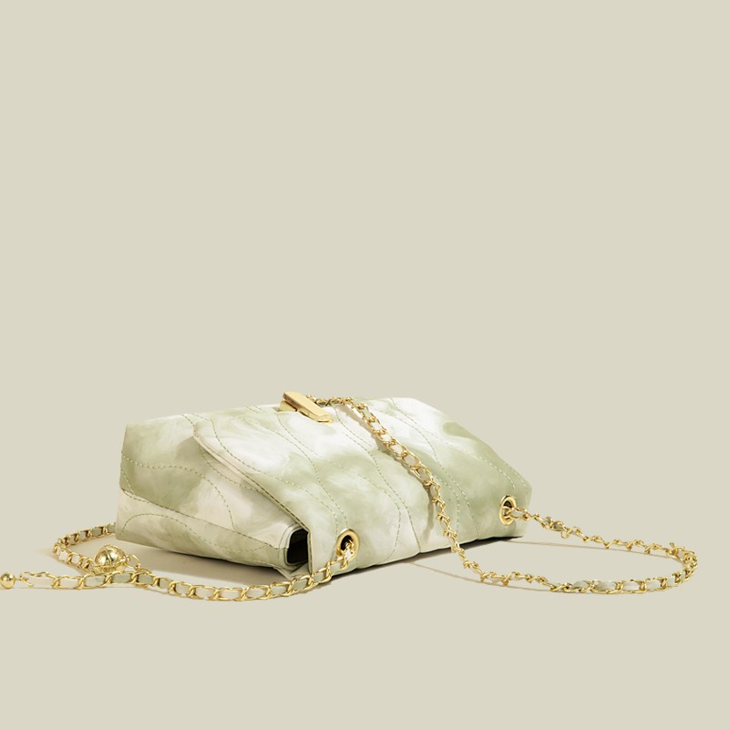 Petit Sac Carré à Bandoulière avec Chaîne