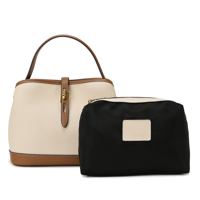 Sac Bandoulière Grand Format à Motif Litchi - Élégant