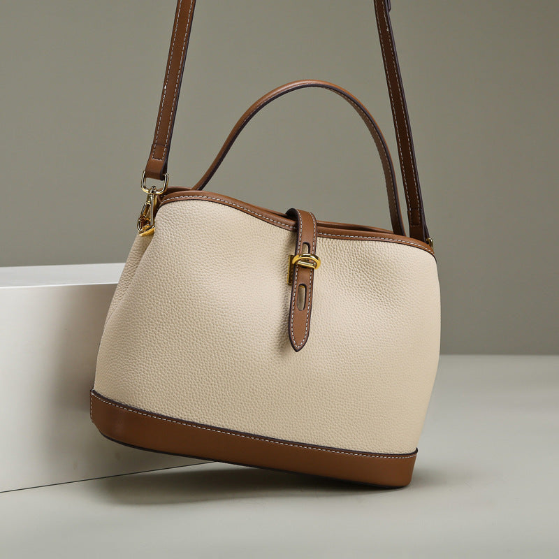 Sac Bandoulière Grand Format à Motif Litchi - Élégant