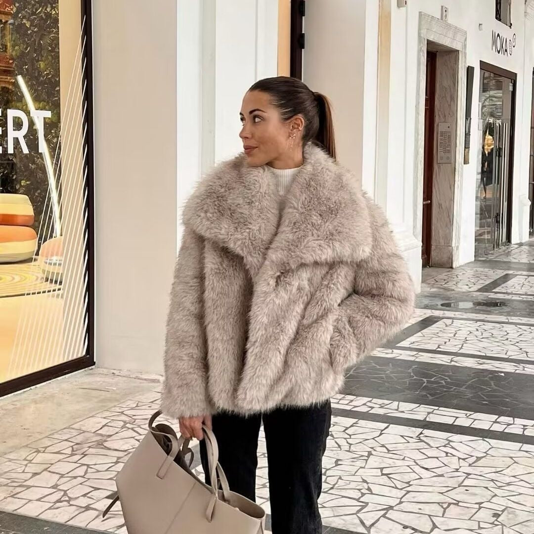 Manteau Court en Fourrure - Chic