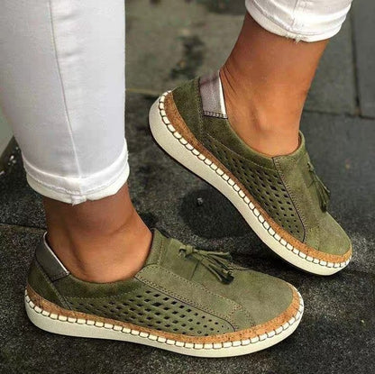 Mocassins Élégance Contemporaine – Slip-On à Pompons