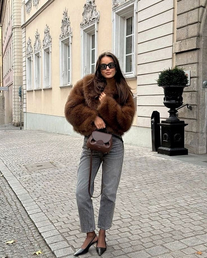 Manteau Court en Fourrure - Chic