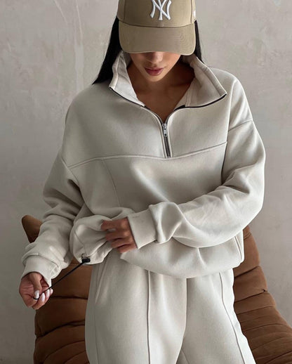 veste zippée légère, contrastes élégants
