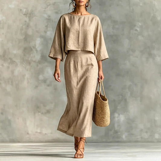 Ensemble deux pièces au charme sophistiqué,