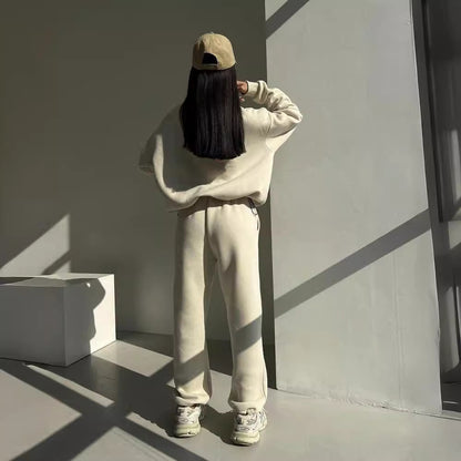 veste zippée légère, contrastes élégants