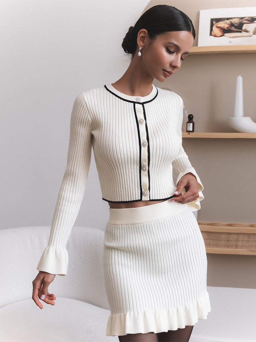 ENSEMBLE REVISITE L’ELEGANCE FEMININE