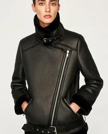Veste mi-longue en cuir - Élégance