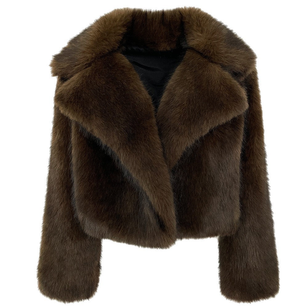Manteau court et élégant avec fourrure