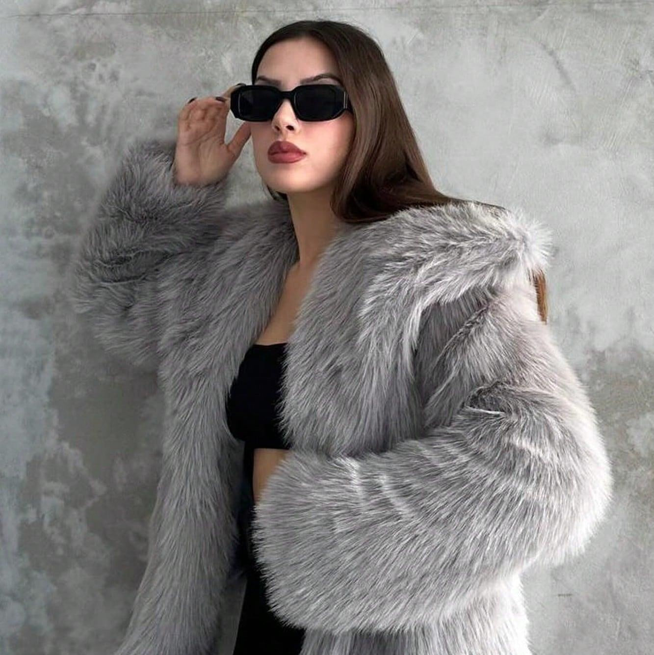 Manteau Court en Fourrure - Chic