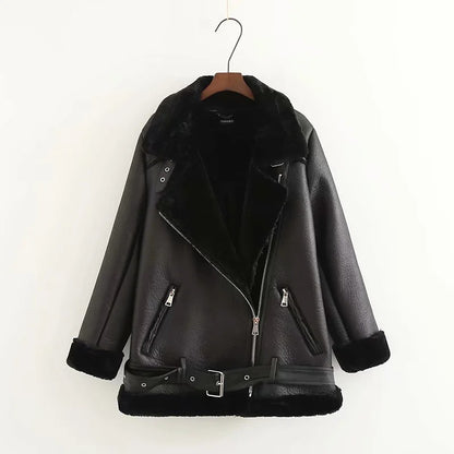 Veste mi-longue en cuir - Élégance