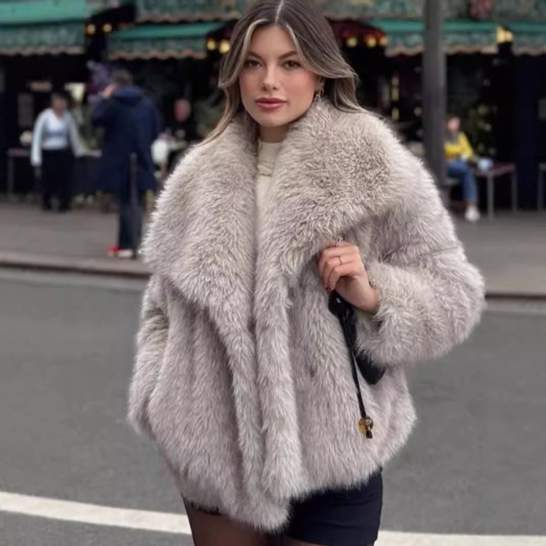 Manteau Court en Fourrure - Chic