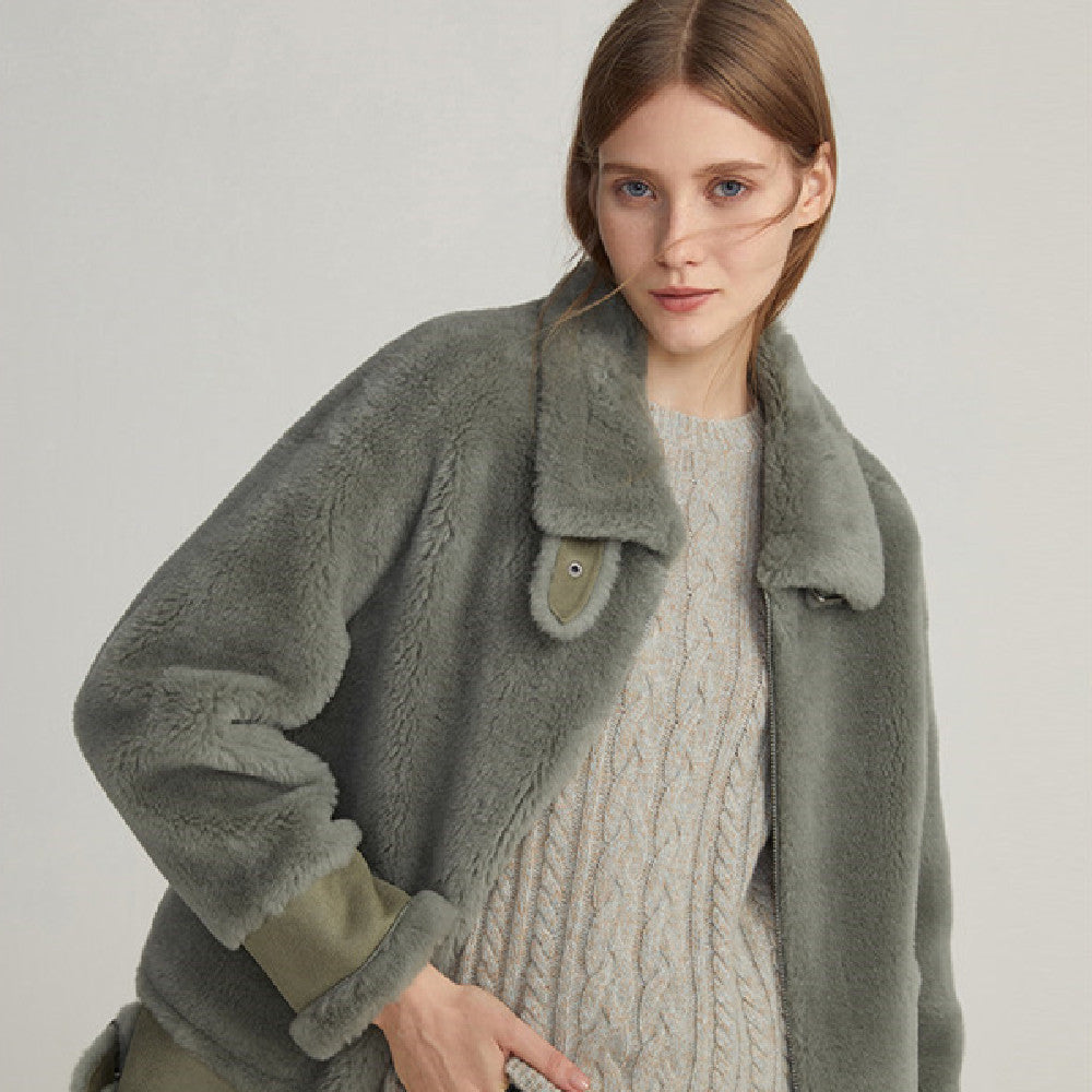 Manteau Court en Laine Élégance Raffinée