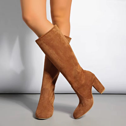 Bottes Hautes en Daim à Talons – Femme