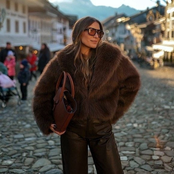 Manteau Court en Fourrure - Chic