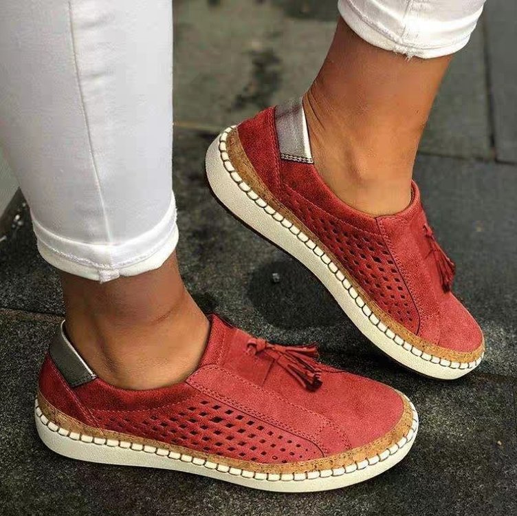 Mocassins Élégance Contemporaine – Slip-On à Pompons