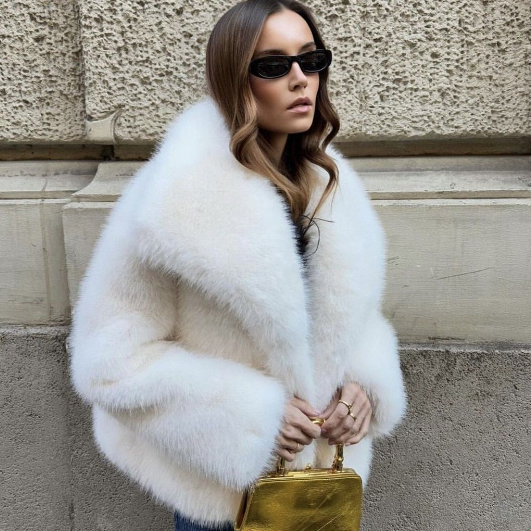 Manteau Court en Fourrure - Chic