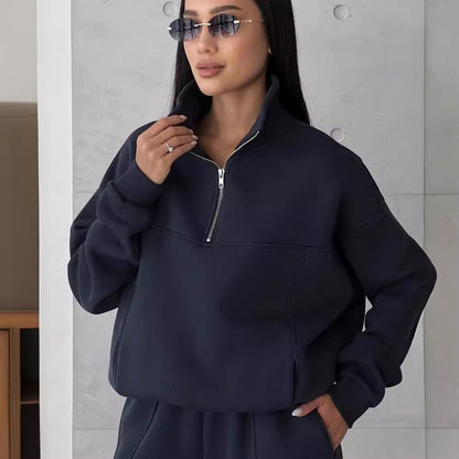 veste zippée légère, contrastes élégants
