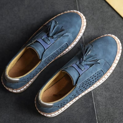Mocassins Élégance Contemporaine – Slip-On à Pompons